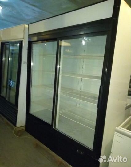 Холодильный шкаф