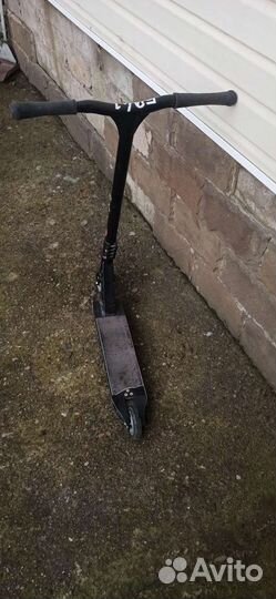 Трюковой самокат Grit