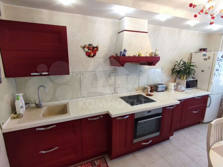 3-к. квартира, 93,4 м², 13/17 эт.