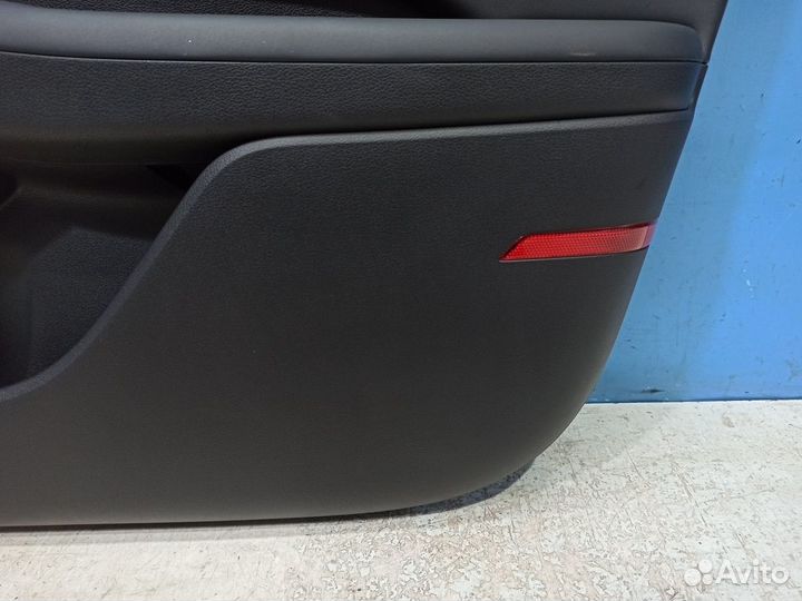 Обшивка двери передней правой Hyundai Sonata 8 DN