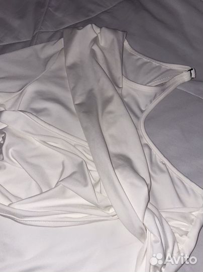 Боди на одно плечо с драпировкой