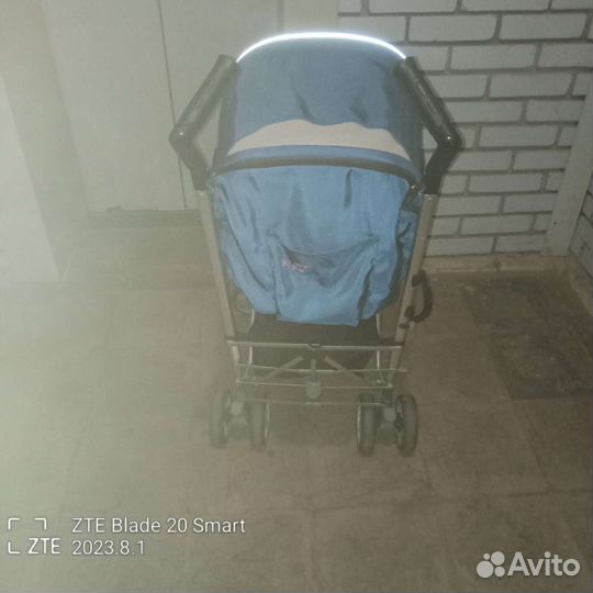 Прогулочная коляска трость