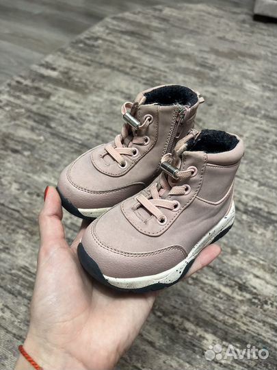 Ботинки для девочки 23р