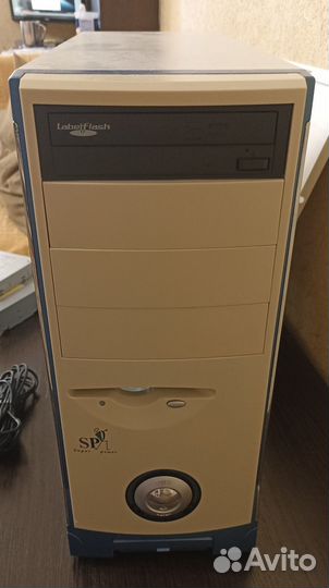 Корпус и комплектующие