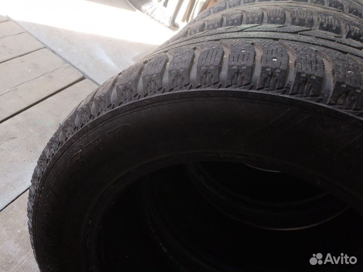 Bridgestone Ice Cruiser 7000 225/60 R17 103T
