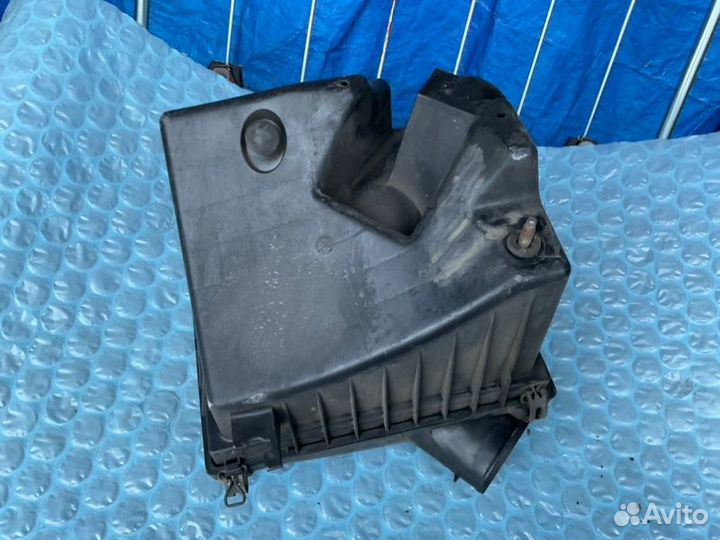 Корпус воздушного фильтра Jeep Grand Cherokee WJ