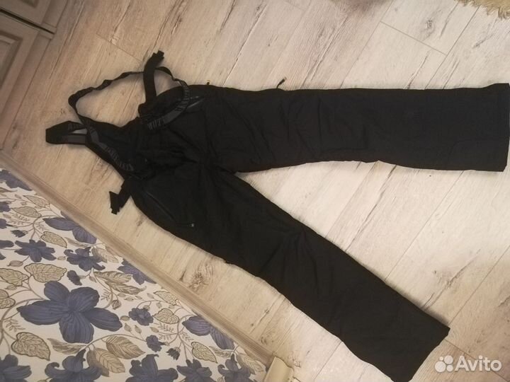 Зимний лыжный костюм