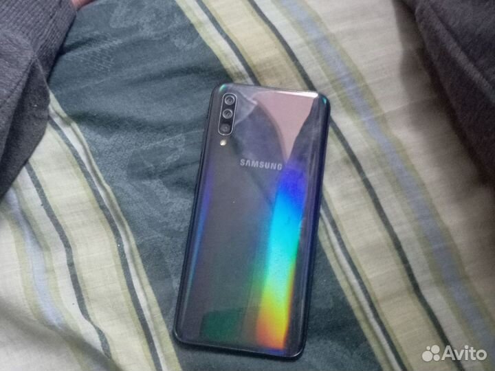 Samsung Galaxy A50, 4/64 ГБ