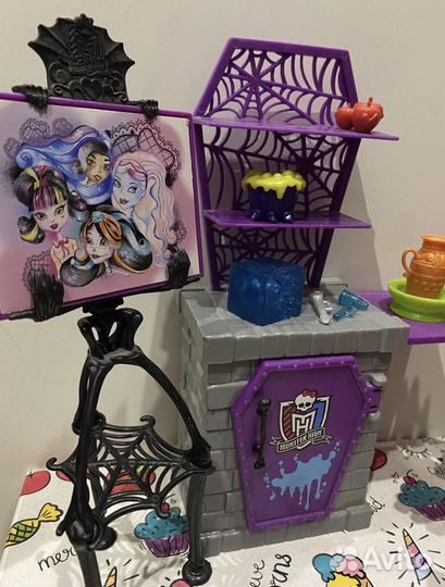 Монстер Хай мебель