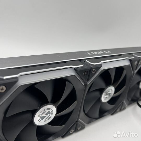 Lian LI Galahad AIO 360 UNI FAN SL120 Edition