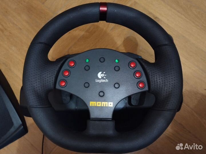 Игровой руль logitech momo racing