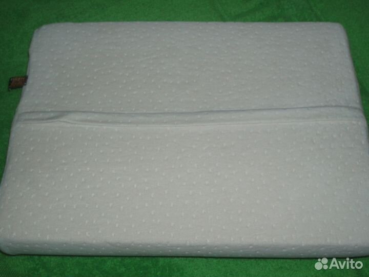 Ортопедическая подушка детская с эффектом памяти