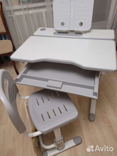 Растущая парта и стул