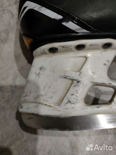 Хоккейные коньки bauer