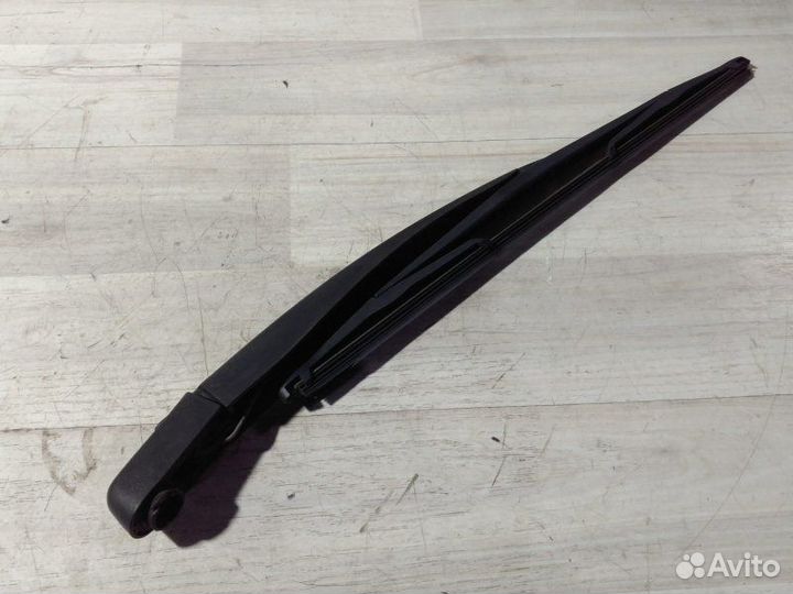 Рычаг стеклоочистителя задний Opel Meriva A Z16XE