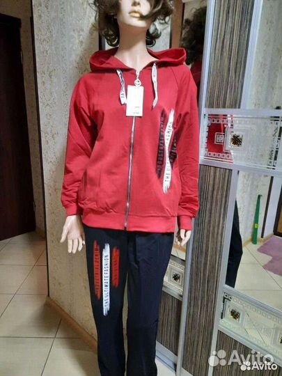 Спортивный костюм женский новый