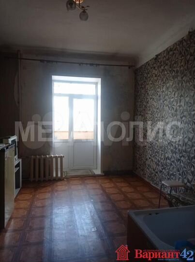 Комната 19 м² в 3-к., 2/4 эт.