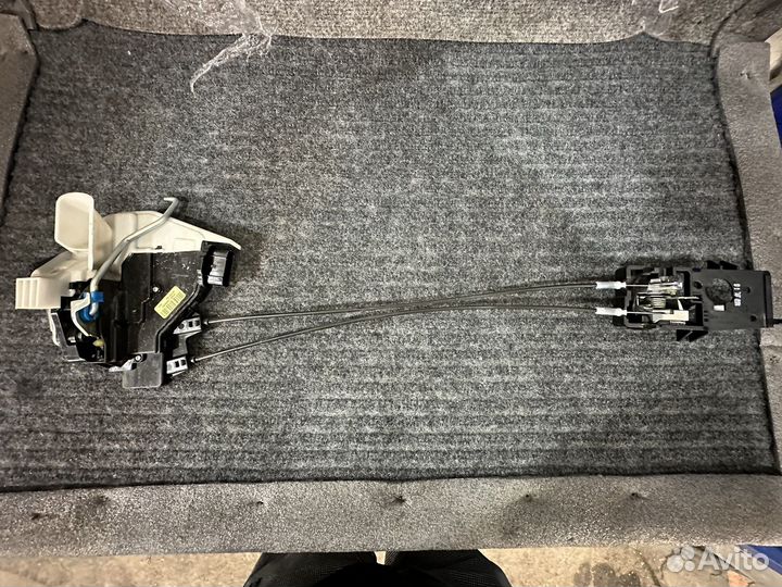 Замок передней правой двери Kia Rio 4 Оригинал