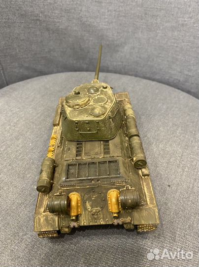 Сборная модель танка т34-85 1/35