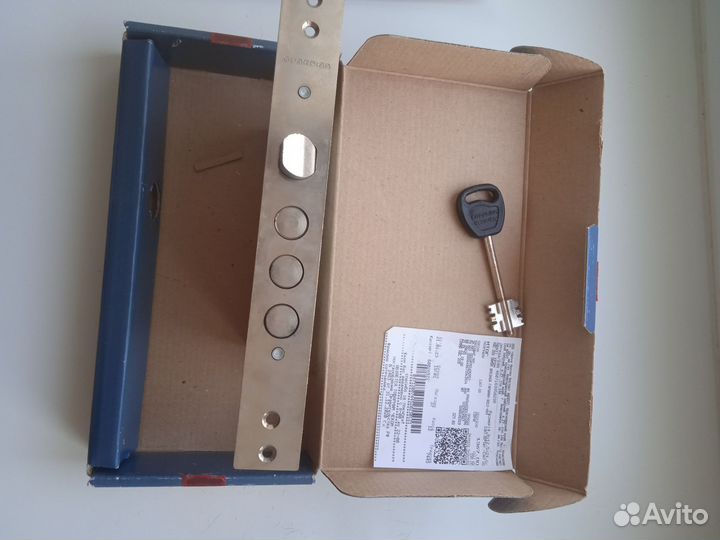 Замок дверной