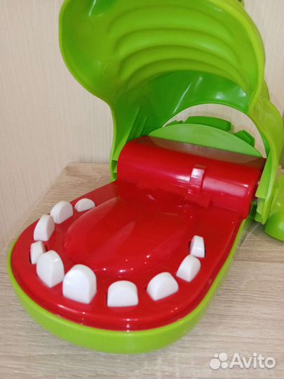 Крокодил дантист хасбро