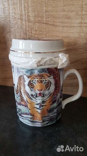 Кружка с заварочной колбой и крышкой