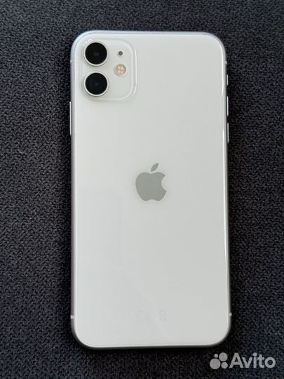 iPhone 11, 64 ГБ