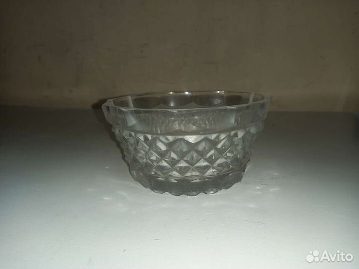 Хрустальная конфетница