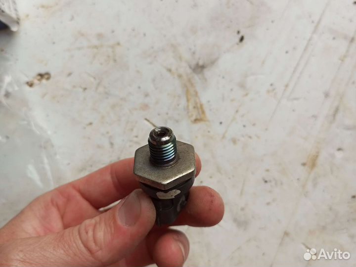 Датчик давления топлива газ 2.8 D