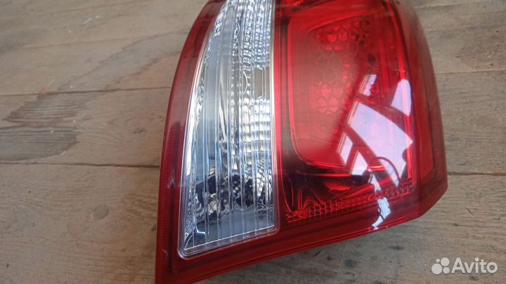 Фонарь левый внешний kia rio 3