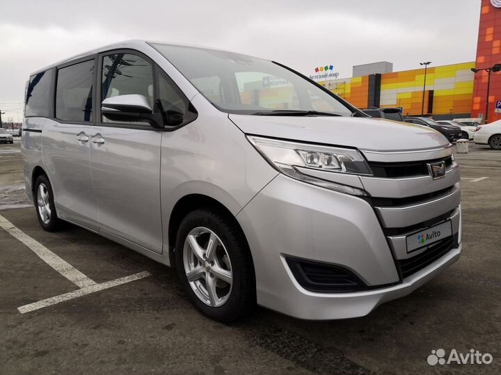 Toyota Noah 2.0 CVT, 2018, 64 194 км