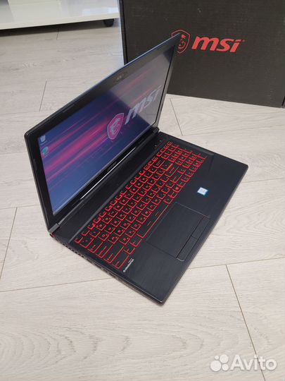 Ноутбук MSI GL63 i7/8gb/2tb/gtx1050 ssd