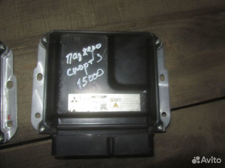 Блок управления эбу mitsubishi l200 pajero sport 3