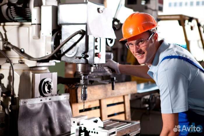 Оператор станка с чпу (фрезерный станок)