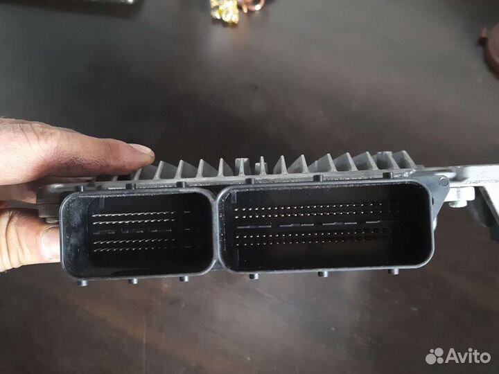 Блок управления двигателем Mercedes 6429004701