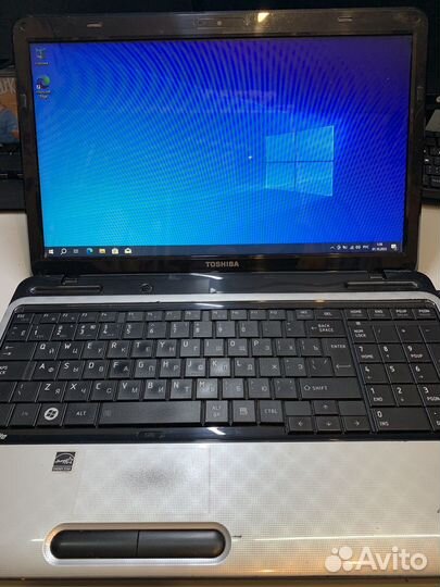 Toshiba Intel Core i3/6 GGB Ram/256 GGB SSD
