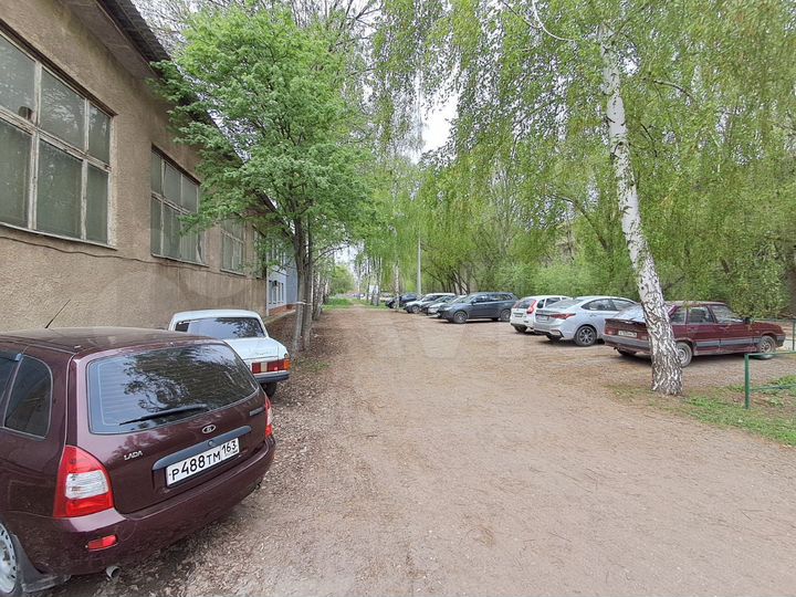 Производственно–складская база земельным участком