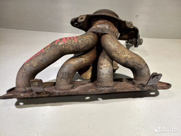 Коллектор выпускной Nissan Juke HR16 2011