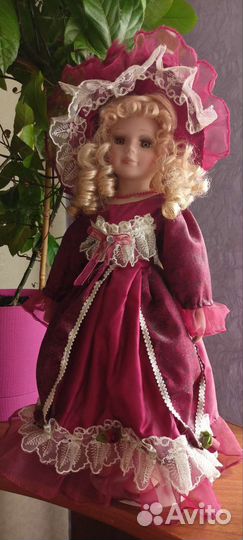 Кукла фарфоровая remeco collection