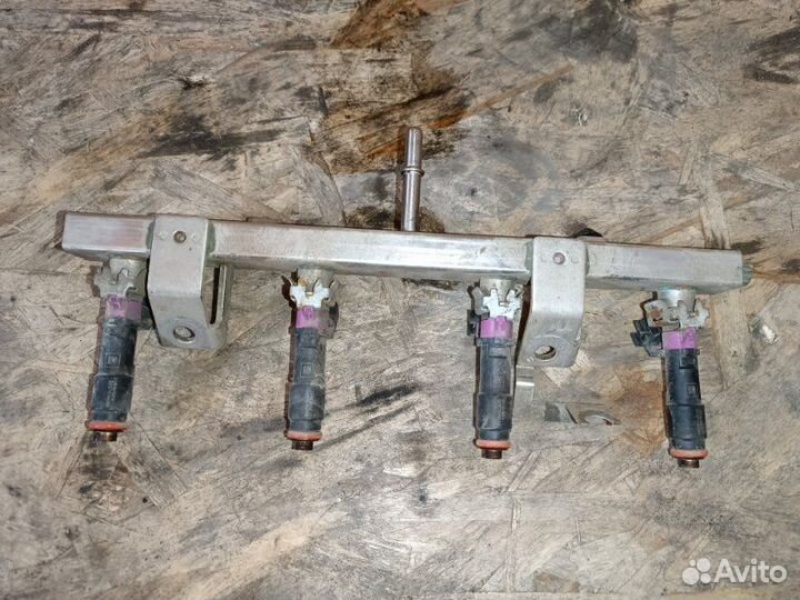 Рампа топливная Chevrolet Cobalt седан B15D2 2013