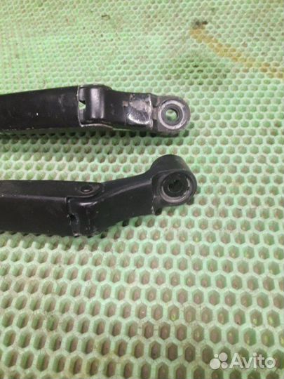 Дворник передний Chevrolet Rezzo A16DMS 2008