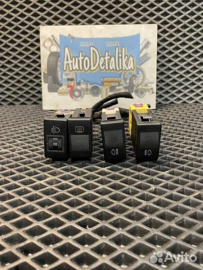 Кнопка Audi A4 B5 1.6 101 л.с. AHL МКПП 1997