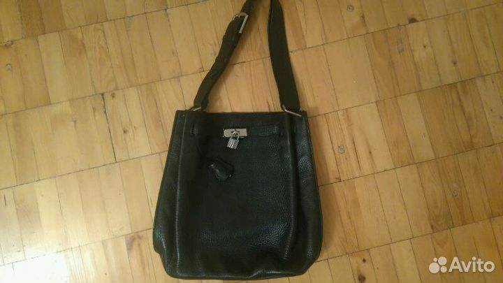 Продам женскую сумку