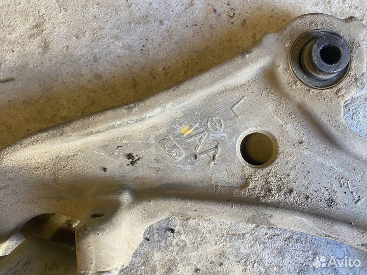 Рычаги передние nissan murano 2010