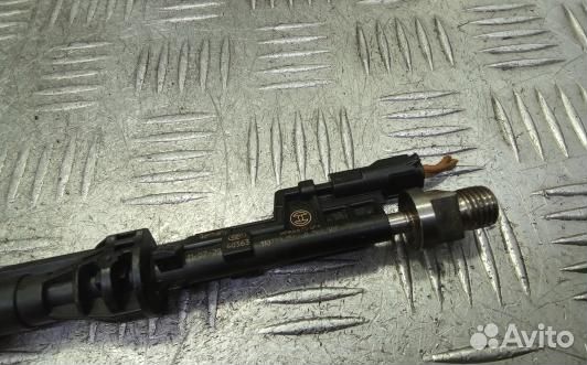 Форсунка бензиновая BMW 5 F10/F11 (4BA01B703)