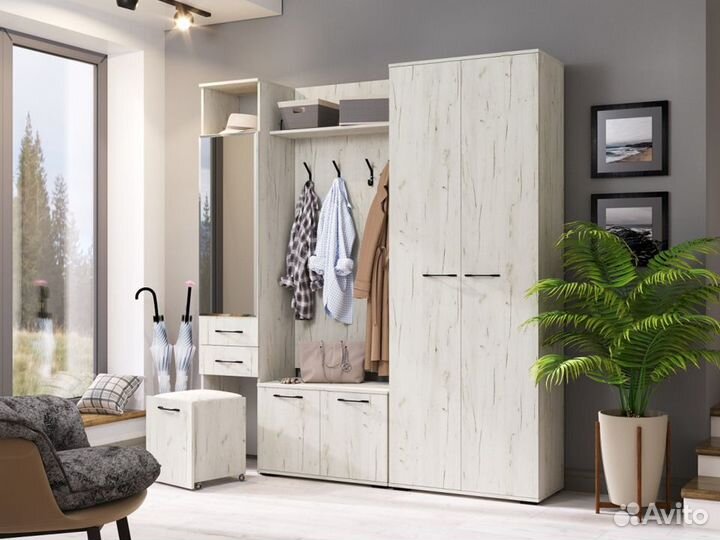 Вешалка в прихожую