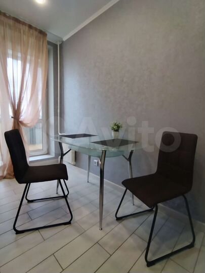 2-к. квартира, 50 м², 8/10 эт.