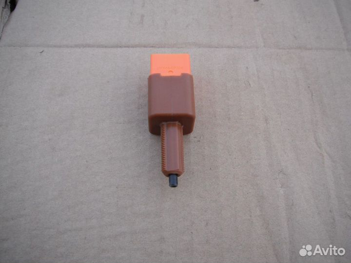 Датчик включения стоп-сигнала Juke Qashqai X-Trail