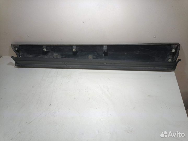 Молдинг двери передней правой Toyota RAV4 40