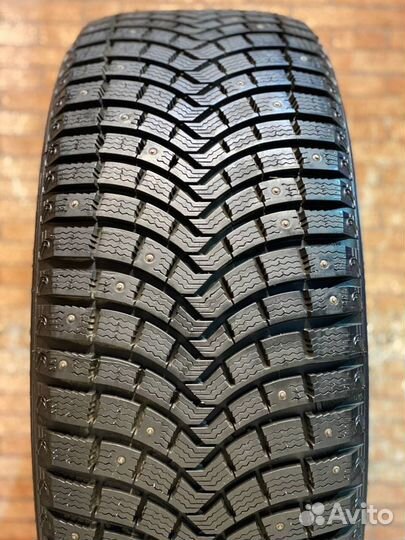 Michelin X-Ice North 2 285/60 R18